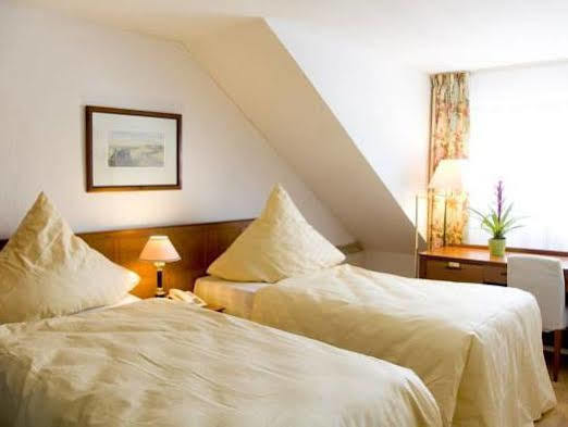 Hotel Koelner Hof Refrath ベルギッシュ・グラートバッハ エクステリア 写真