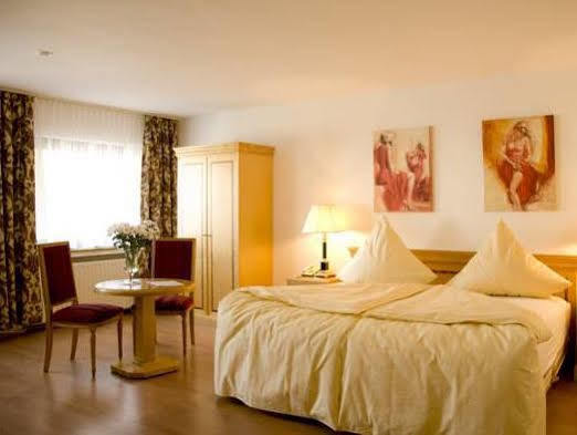 Hotel Koelner Hof Refrath ベルギッシュ・グラートバッハ エクステリア 写真